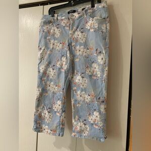 Floral Capri Pants in Light Blue Nine West Size 16 Missy